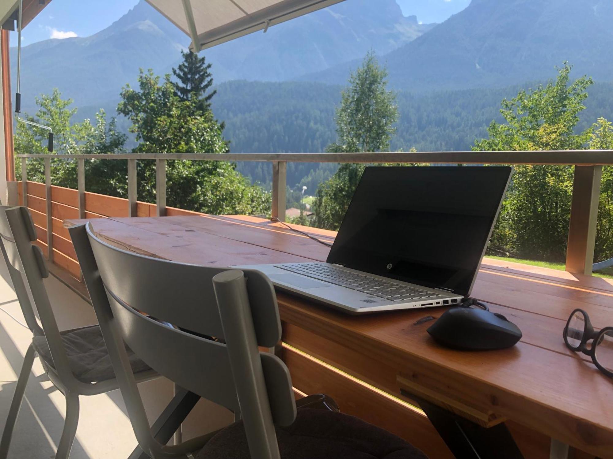 Aaa Chalet Allegra Rojo With Mountain View Scuol Dış mekan fotoğraf